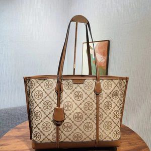 NEW TORY BURCH MONOGRAM TRIPLE COMPARTMENT TOTE BAG